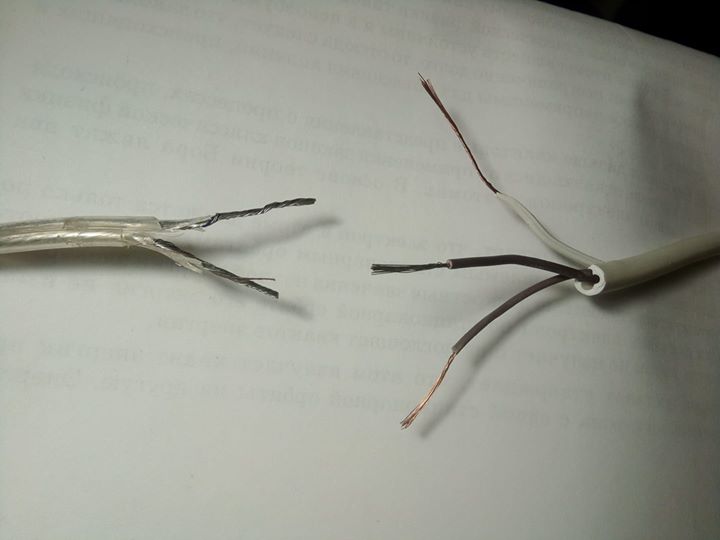 Болтовое соединение проводов. Соединение двухжильного провода с трёхжильным. Схема подключения электрических проводов 3. Как соединить 3 провода на 2 провода. Как соединить 3 провода на 2 провода.